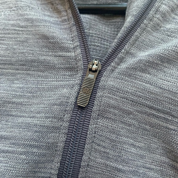 Custom cropped Lululemon jacket - Picture 2 of 2